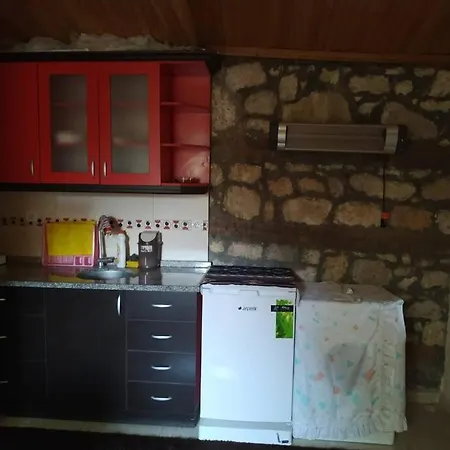 Kuecuek Tas Evde Otantik Bir Tatil Keyfi… * Ayvacik (Canakkale)